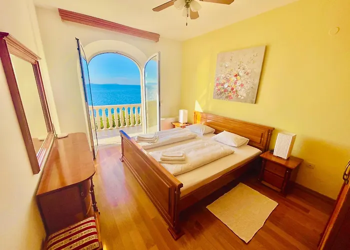 Luxury Seaside Villa With Indoor Pool, Sauna, Padle Boards, Canoe And Mediterranean Garden - Miolin Beach House