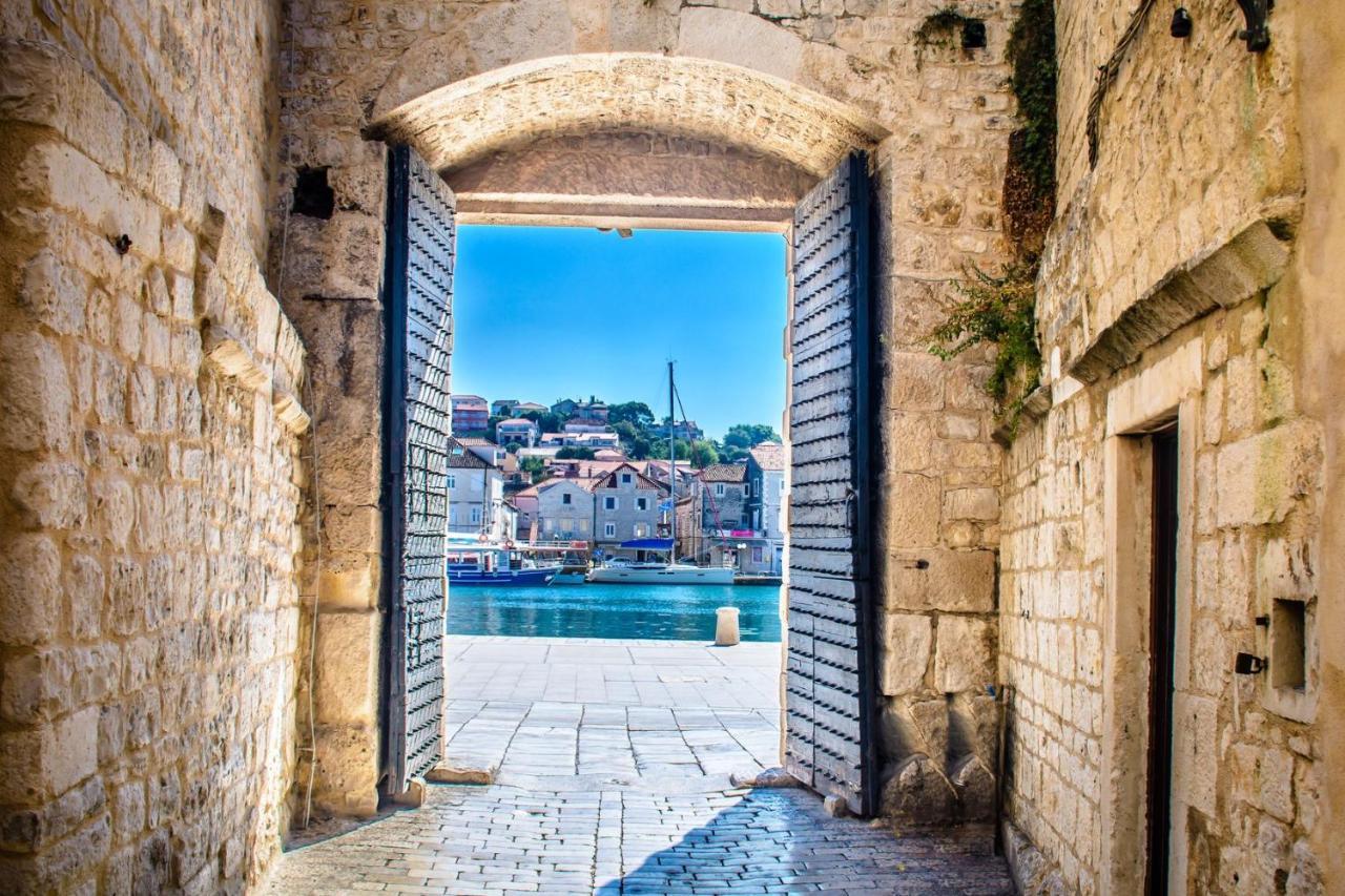 Luxury Seaside With Indoor Pool, Sauna, Padle Boards, Canoe And Mediterranean Garden - Miolin House Trogir