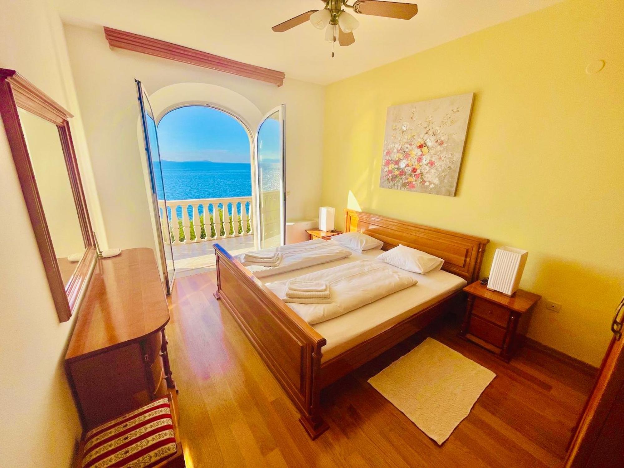Luxury Seaside With Indoor Pool, Sauna, Padle Boards, Canoe And Mediterranean Garden - Miolin House Villa Trogir