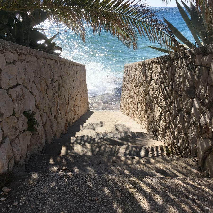 Luxury Seaside With A Classic Mediterranean Olive Garden, A Fully Equipped Professional Kitchen, Pool, Sauna, Padle Boards And Canoe - Miolin House Trogir