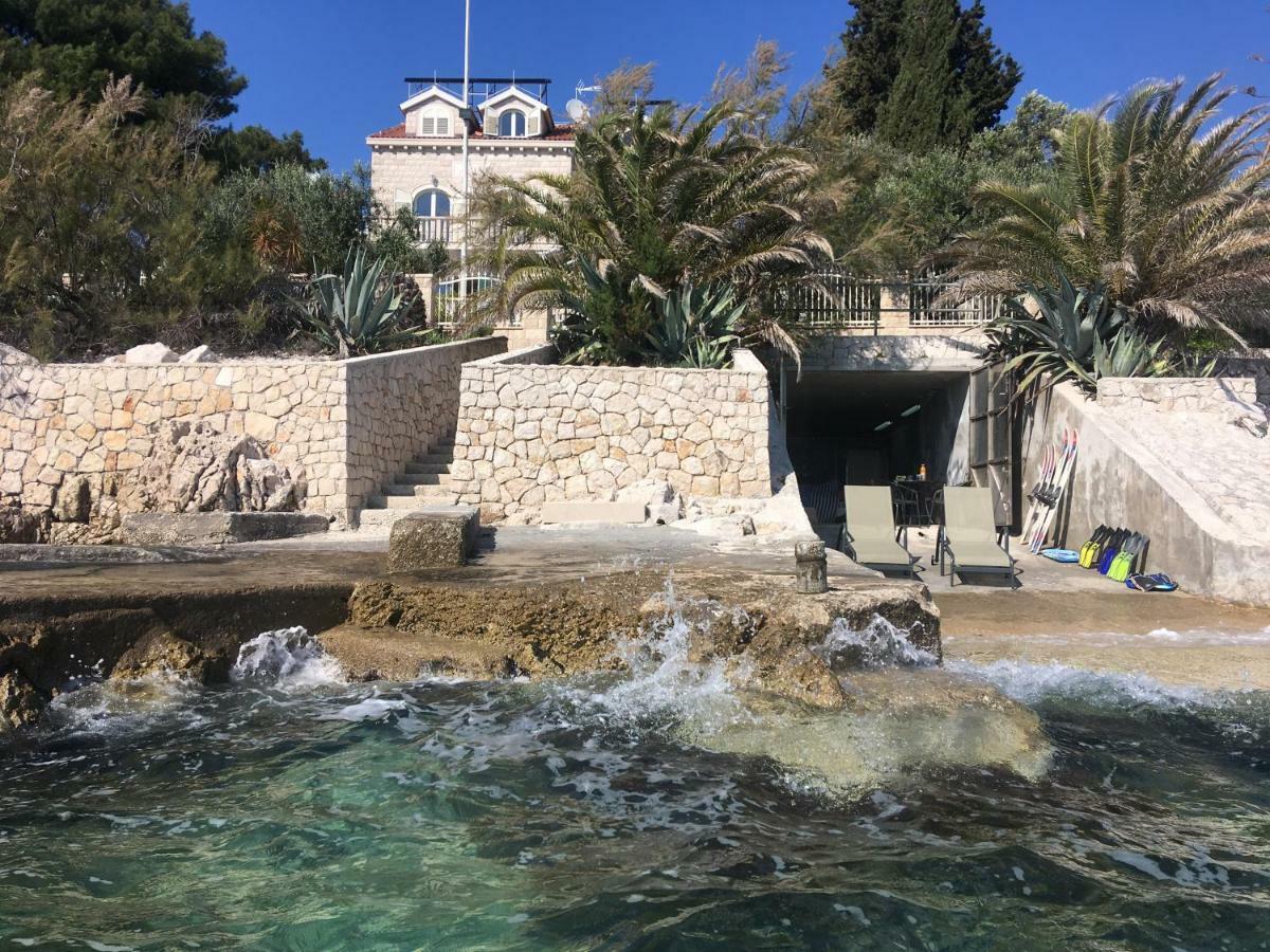 Villa Luxury Seaside With Indoor Pool, Sauna, Padle Boards, Canoe And Mediterranean Garden - Miolin House